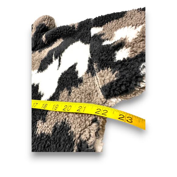Eddie Bauer Neutral Camo Faux-Fur Sherpa Half-Zip Pullover Size Medium - Picture 5 of 13
